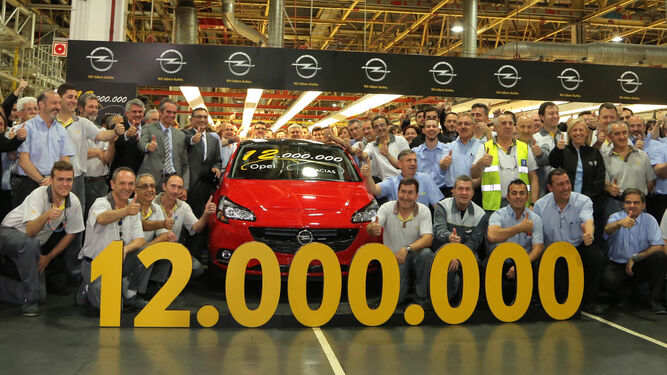 Últimas horas para lograr que el Opel Corsa se quede en Zaragoza