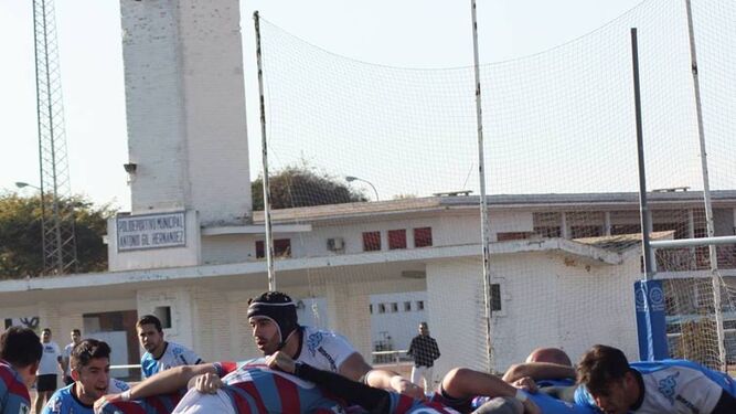 Un lance del partido entre el Bifesa Tartessos y el CR Cádiz.