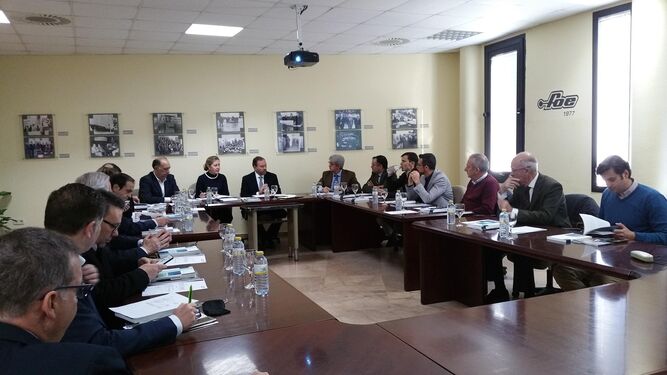 Reunión del comité ejecutivo de la FOE en la que se dio a conocer la fecha de la reunión con Fomento.