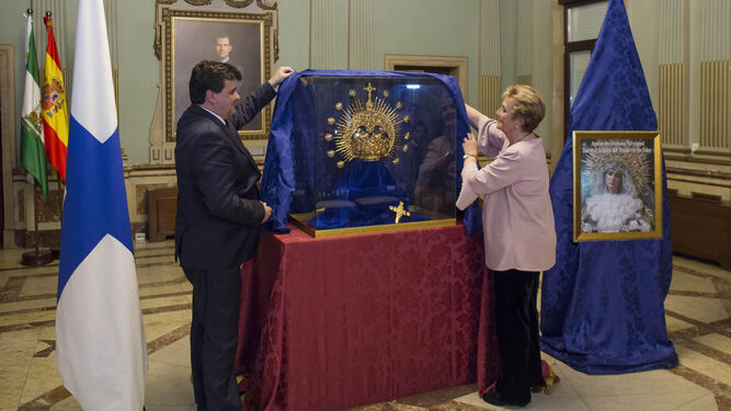 Presentación de la nueva corona para la Virgen del Prado.