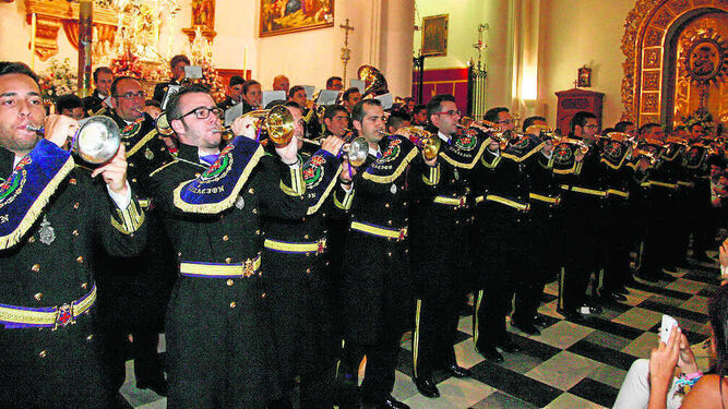 La Banda de Cornetas y Tambores Santísimo Cristo de la Expiración durante un concierto en La Concepción.