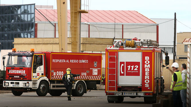 Camiones de bomberos en un simulacro del 112.