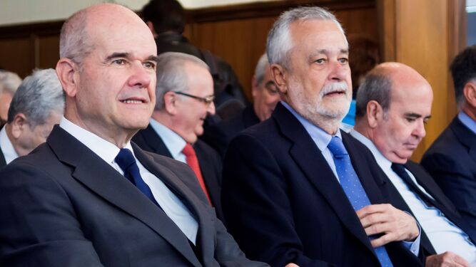 Manuel Chaves y José Antonio Griñán, durante una de las sesiones del juicio de los ERE.