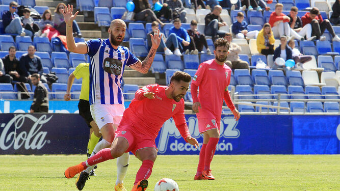 Iván Malón, durante el encuentro contra el Córdoba B.