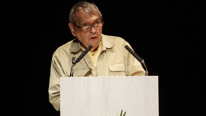 Rafael Cadenas, en 2016, durante el discurso de agradecimiento por el Premio Internacional de Poesía Federico García Lorca.