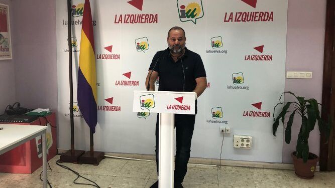Un momento de la rueda de prensa de Sánchez Rufo.