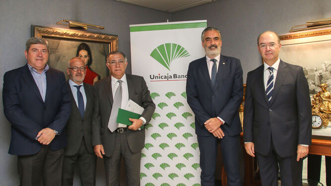 Unicaja Banco renueva su apoyo al turismo de Málaga con acuerdos con tres asociaciones empresariales