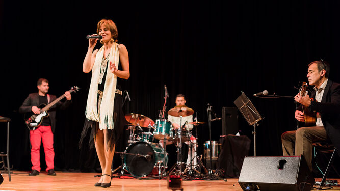 Marta Santamaría durante uno de sus conciertos.