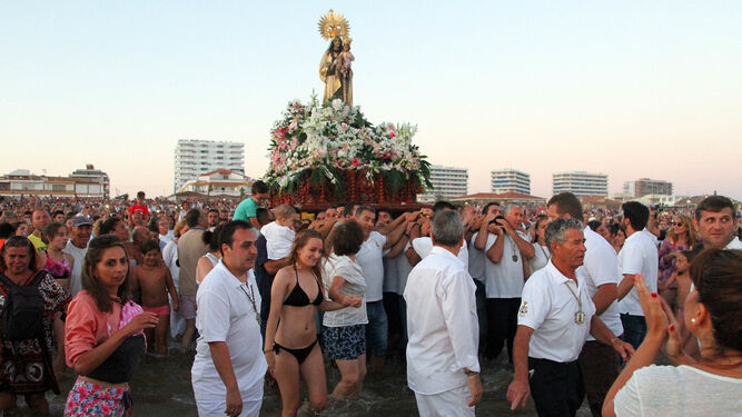 Procesi&oacute;n de la Virgen del Carmen en Punta Umbr&iacute;a