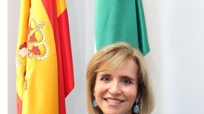 La subdelegada del Gobierno, Manuela Parralo, en su despacho.