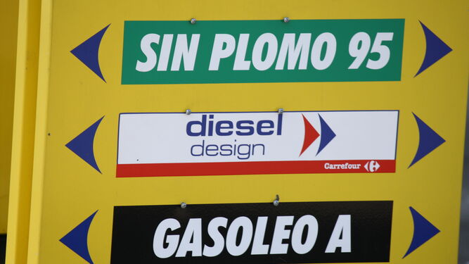 La subida del diésel costará 3,3 euros al mes a los usuarios, según Hacienda