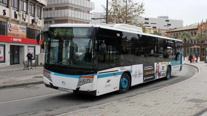Autobús de la compañía Emtusa.