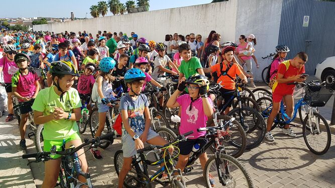Valverde disfruta del Día de la Bicicleta