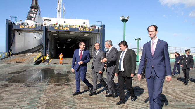 Presentación de la nueva línea marítima con Canarias