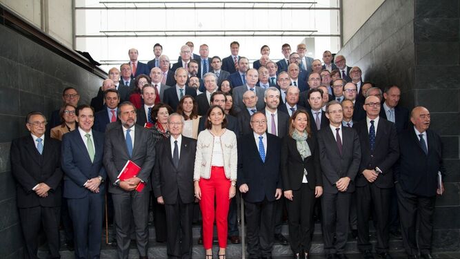 Foto de familia del nuevo Comité Ejecutivo y Pleno de la Cámara de Comercio de España.