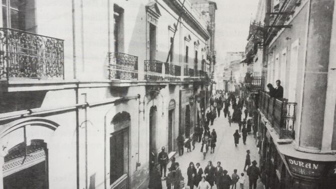 Aspecto del antiguo palacio de los Medina Sidonia, cuando aún era utilizado como sede del Gobierno Civil.