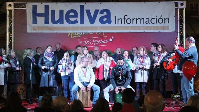 Pepe El Marisme&ntilde;o y el Coro de Emigrantes ponen voz al Cuentacuentos de Huelva Informaci&oacute;n, en im&aacute;genes