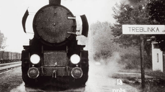 Un tren abandona el campo de exterminio de Treblinka