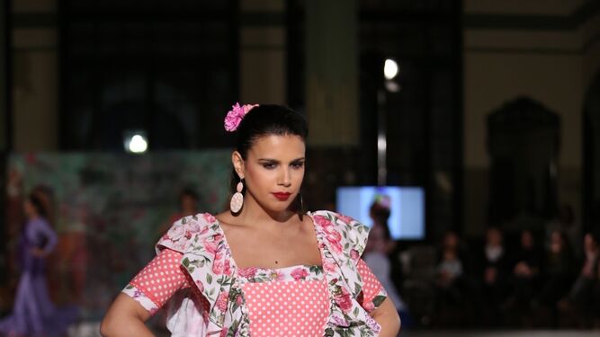 Engalan&aacute;, fotos del desfile en Viva by We Love Flamenco 2019