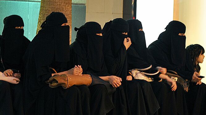 Un grupo de mujeres saudíes
