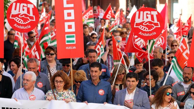 CCOO y UGT unidos en una de las manifestaciones del 1 de mayo, Día del Trabajador.