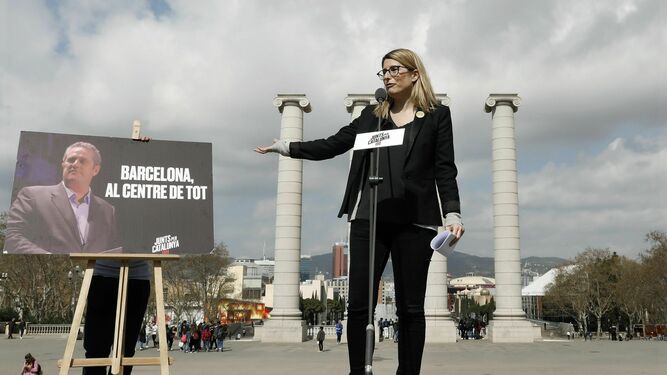 La 'consellera' de Presidencia, Elsa Artadi, durante un acto de precampaña este martes en Barcelona.