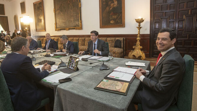 Juanma Moreno ha presidido el Consejo de Gobierno en Sanlúcar.