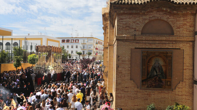 Im&aacute;genes del recorrido de la Sagrada Cena por las calles de Huelva