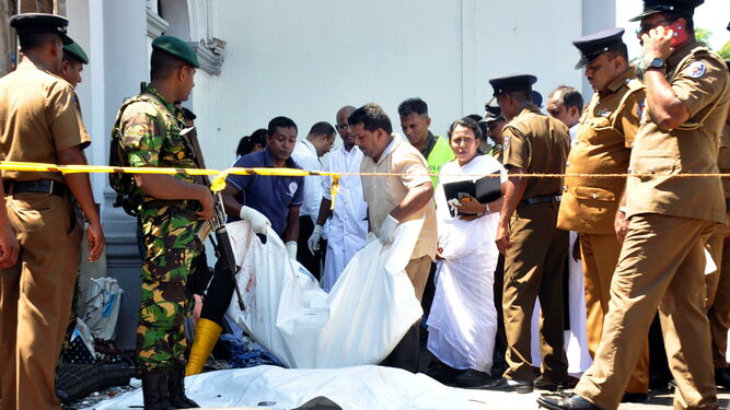 Im&aacute;genes de las consecuencias de las explosiones en Sri Lanka