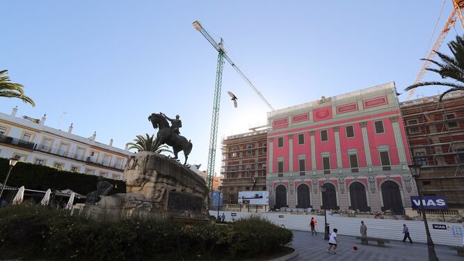 La estatua de Varela, en el centro de la Plaza del Rey, en una imagen de archivo.
