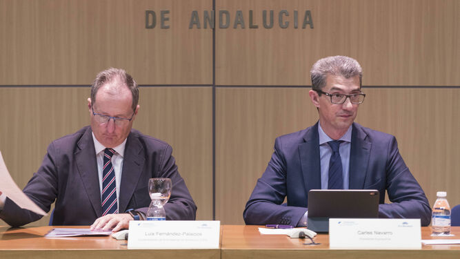 Luis Fernández Palacios, secretario general de la CEA, y Carles Navarro, presidente de Expoquimia