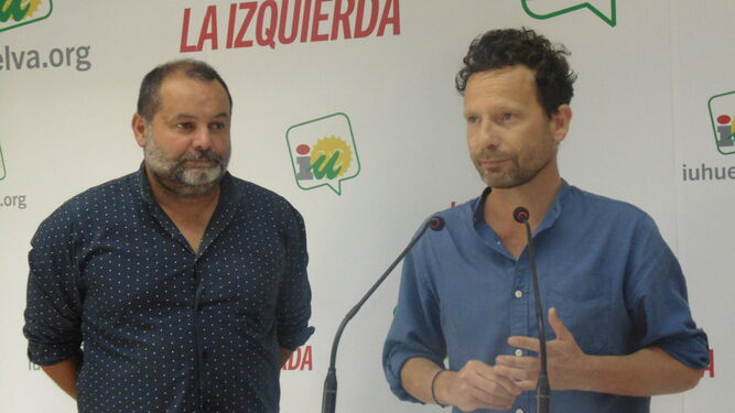 David Fernández Calderón, acompañado por Rafael Sánchez Rufo.