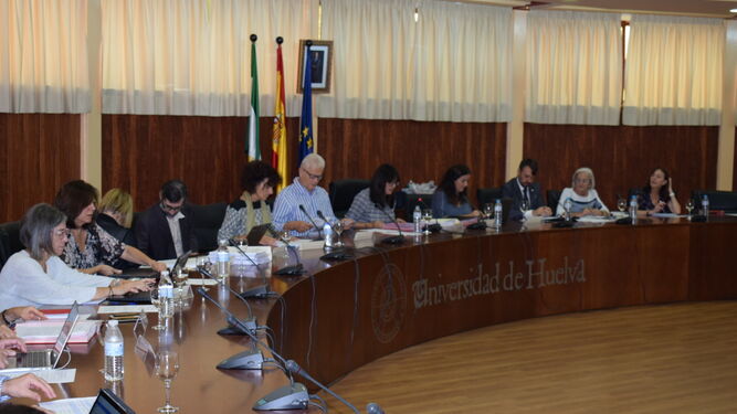 Reunión del Consejo de Gobierno de la UHU.