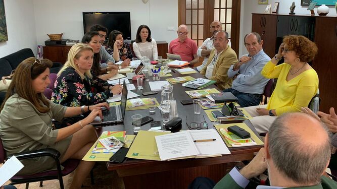 Reunión de la Mesa de Coordinación de la Violencia de Género en el IAM de Huelva.
