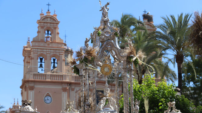 Im&aacute;genes del Corpus Christi recorriendo las calles de Huelva