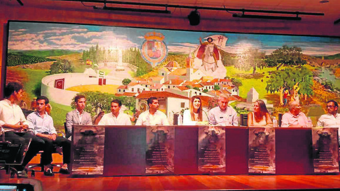 Autoridades y toreros presentaron el cartel taurino de Campofrío.