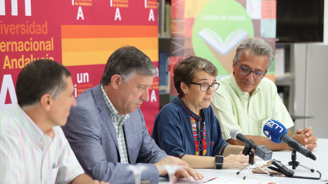 Pedro Sáenz-López, Carmelo Romero, María de la O Barroso y Álvaro Pascual Leone en la presentación del curso de la Universidad Internacional de Andalucía.