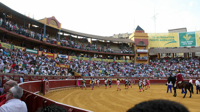 La Plaza de Toros de la Merced se prepara para la Feria Taurina de las Colombinas.