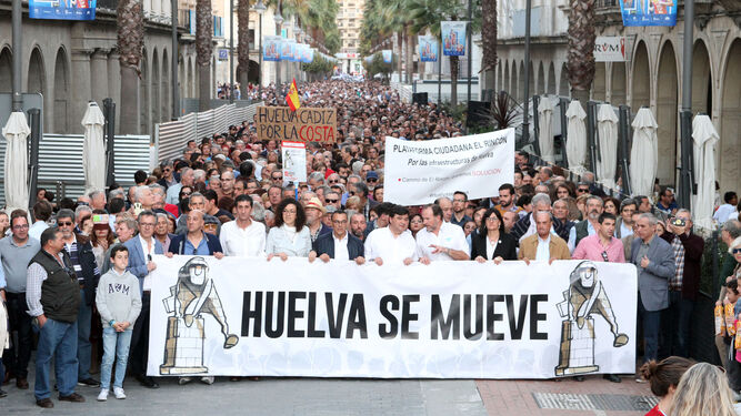 Cabecera de la manifestación que recorrió las calles de Huelva el pasado 15 de marzo.