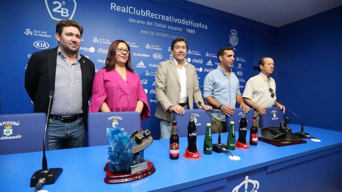 Pulido, Águedo, Zambrano, Alejandro y Patrocinio Rodríguez, en la rueda de prensa.