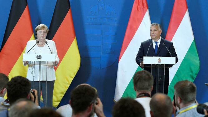 Merkel y Orban, ayer en el acto conmemorativo en Sopron.
