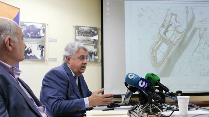 Juan Ramón Miró en la presentación del plan de regeneración.