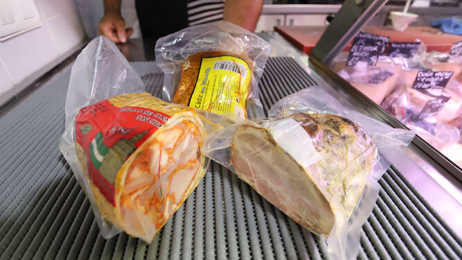 Productos retirados en la charcutería Emilio Toscano ‘El Rubio’ como medida preventiva al brote de listeriosis.