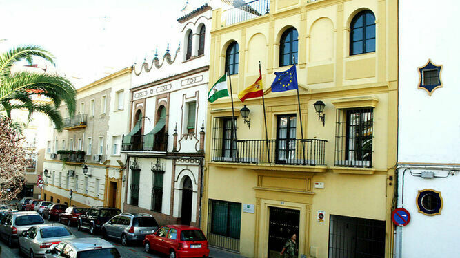 Fachada del edificio del Instituto Andaluz de la Mujer en Huelva.
