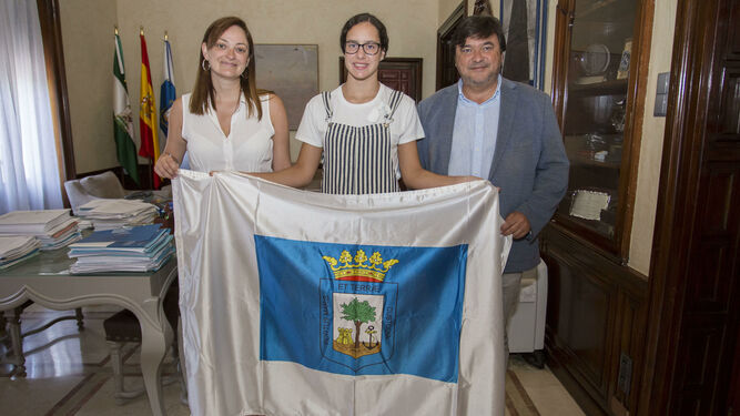 Alba Vázquez ha sido recibida esta mañana en el Ayuntamiento de Huelva.