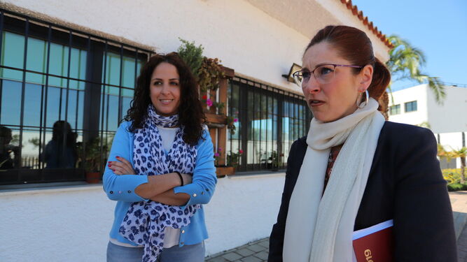 Elena Domínguez e Inmaculada Vázquez, trabajadora social y psicóloga, respectivamente, del centro Odiel.