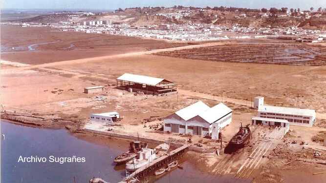 Vista de los Astilleros de Huelva en los años sesenta del siglo pasado.