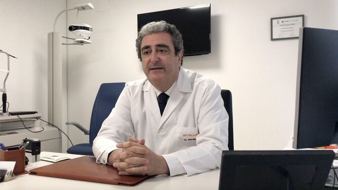 El doctor y director médico de Oftalvist Andalucía, Ramón Ruiz.