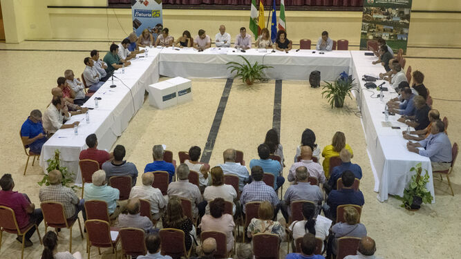 Reunión para la constitución de la Mesa Provincial de la Ganaderia Extensiva.