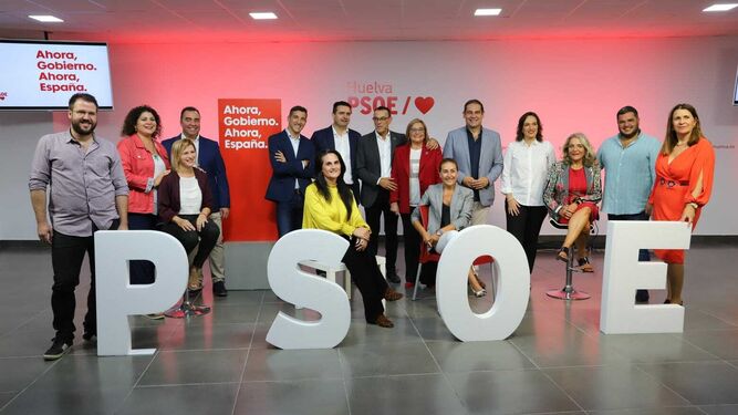 Foto de familia del PSOE de Huelva de cara a las elecciones del 10-N